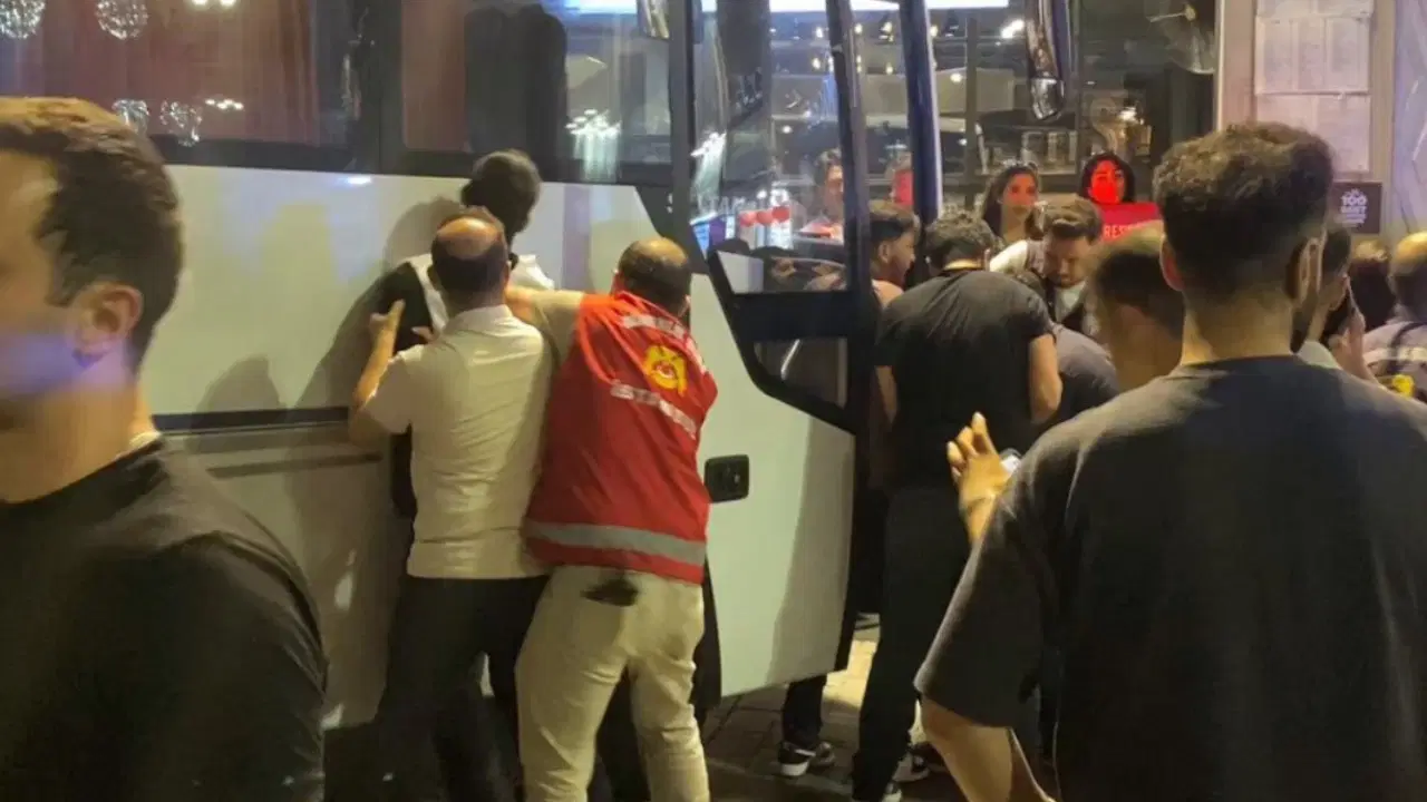 NATO protestosuna polis müdahalesi: Umut-Sen ve Gençlik Komiteleri'nden 12 kişi gözaltına alındı