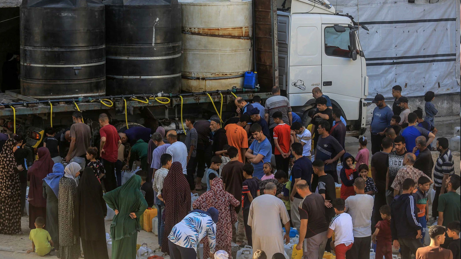 Gazze'de insani kriz derinleşiyor: Susuzluk ve hastalık aynı anda vuruyor