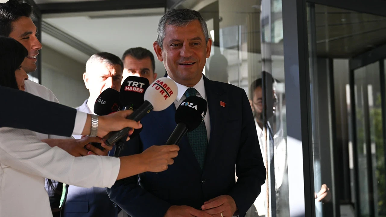 Bugün CHP'den istifa edecekler! Sayı değişti, yeni partinin bayrağı böyle olacak