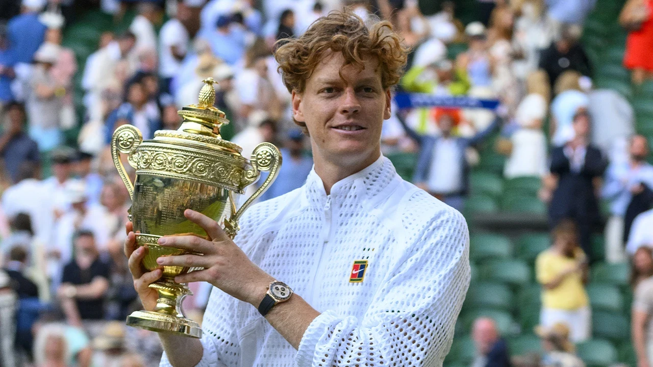 Sinner Wimbledon zaferiyle servetine servet kattı