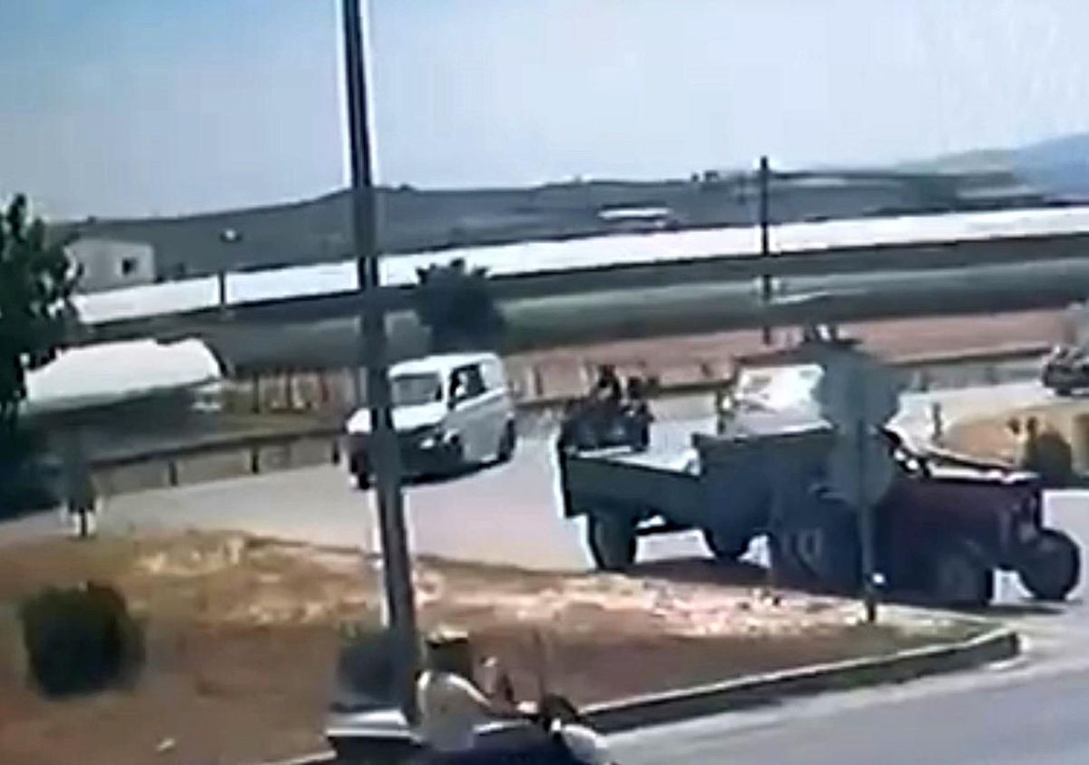 Hatalı dönüş motosiklet sürücüsünü canından ediyordu