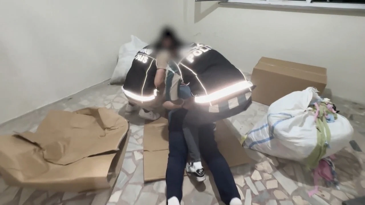 Bayrampaşa’da zehir tacirlerine operasyon