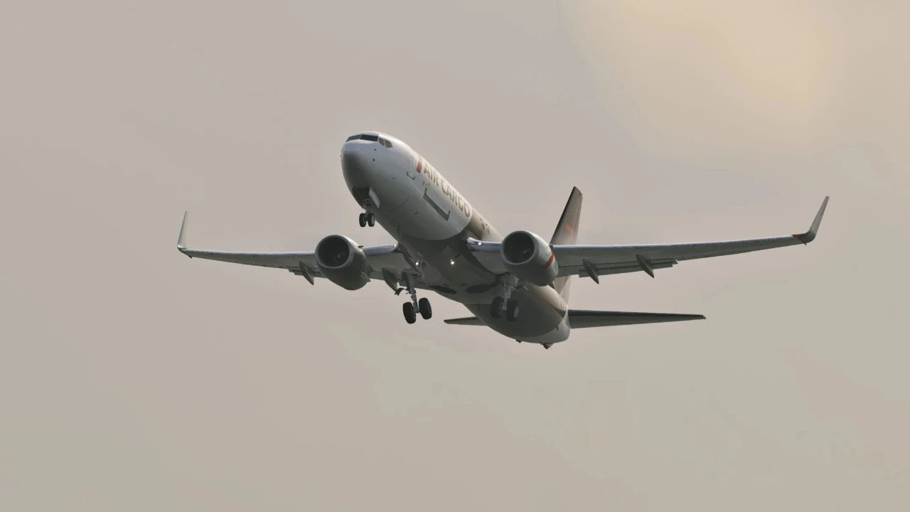 Pakistan'a Ait 5 Mürettebatın Bulunduğu Kargo Uçağı Havada Kayboldu