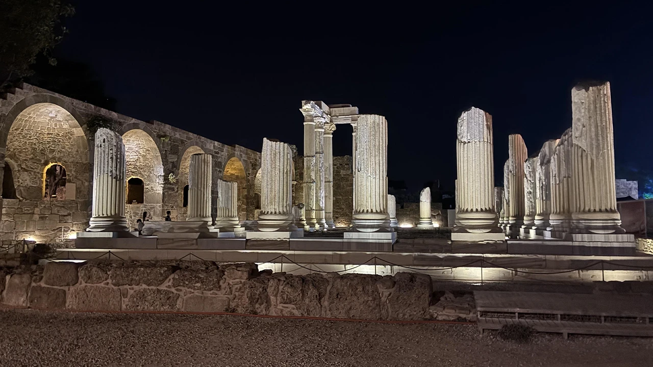 Antalya’da gece müzeciliği: Side Antik Kenti’nde tarihe yolculuk