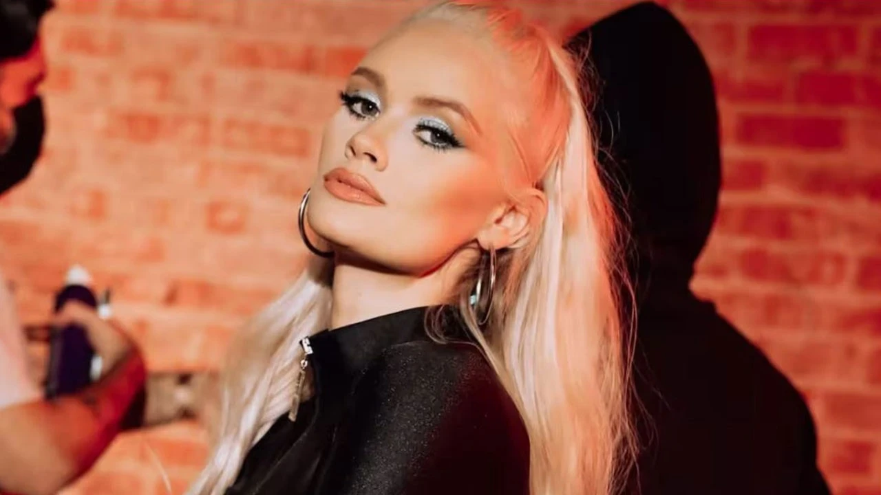 Şarkıcı Lauren Bennett'ten kahreden haber: 37 yaşında hayatını kaybetti