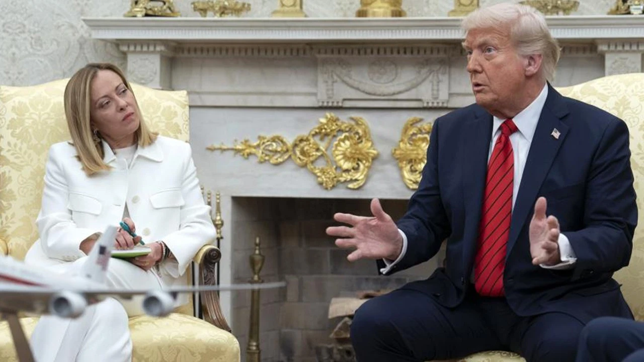 Trump'tan Meloni'ye sert sözler: Bizi savunmak için ortada yoklar