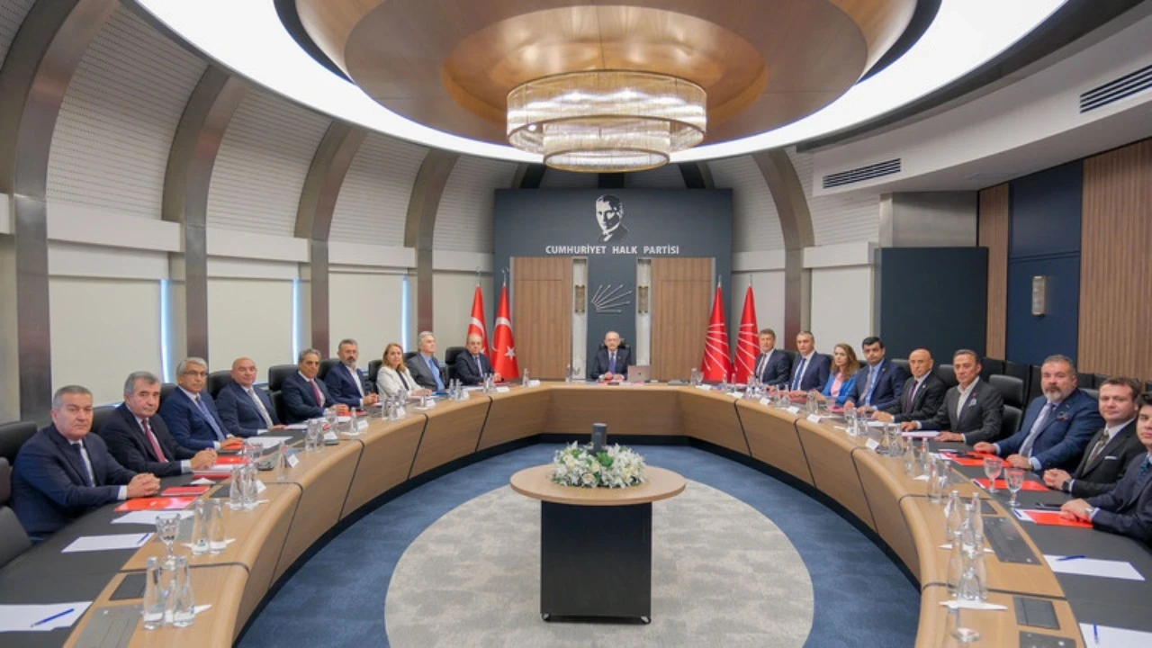 CHP MYK'da neler konuşuldu? 'Kemal Bey görevden alma yetkisini kullanabilir'