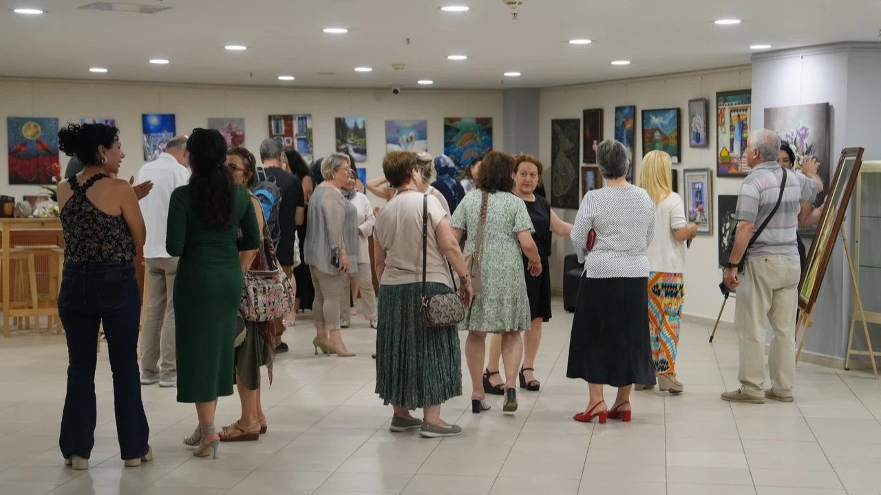 Kartal’da Sanat Şöleni: ''Hayallerden Renklere, Renklerden Tuvale'' Sergisi Açıldı