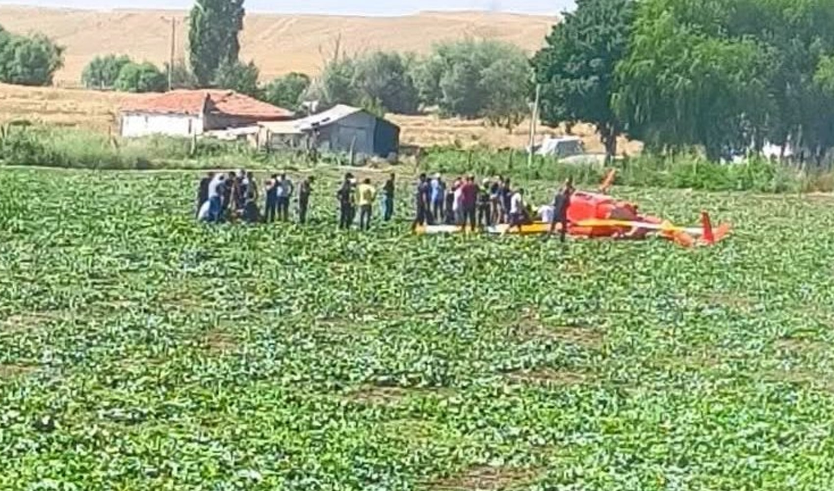 Son Dakika: Ankara'da eğitim helikopteri düştü! Olay yerinden ilk görüntüler geldi