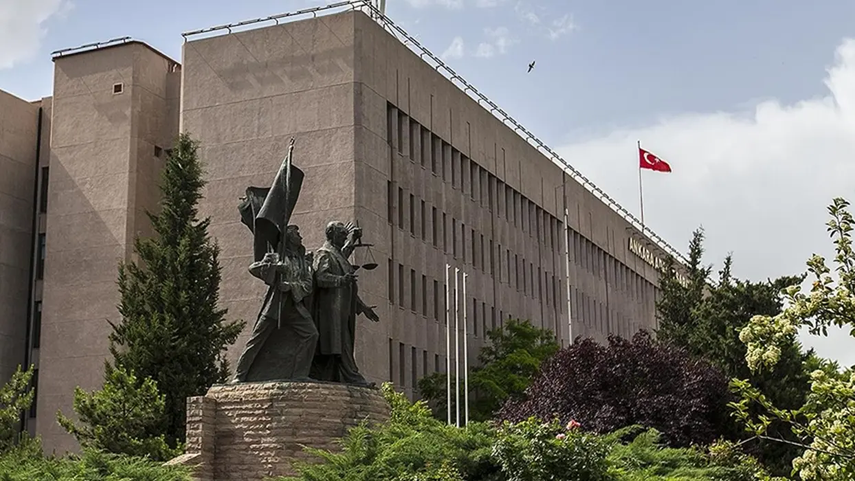 UYAP'a girip FETÖ dosyalarını kapatan 15 sanığın yargılandığı davada karar açıklandı