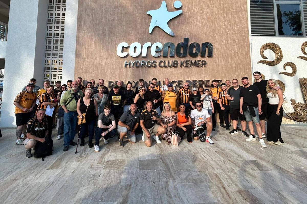 Acun Ilıcalı, Hull City taraftarını Antalya'ya getirdi