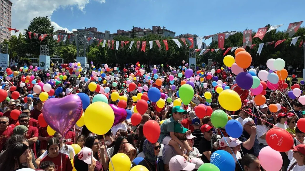 Beylikdüzü’nde Almira’nın zaferi binlerce balonla kutlandı