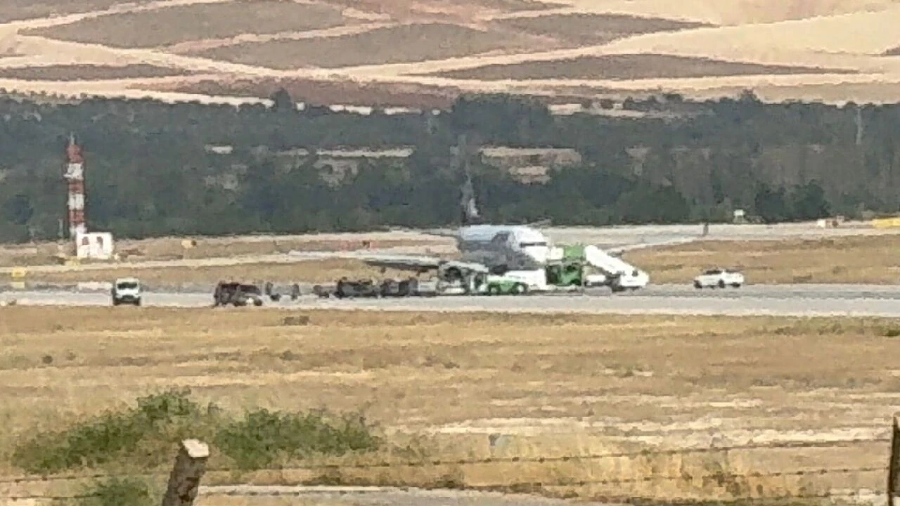 Havada büyük panik: SunExpress uçağının iniş takımları arızalandı