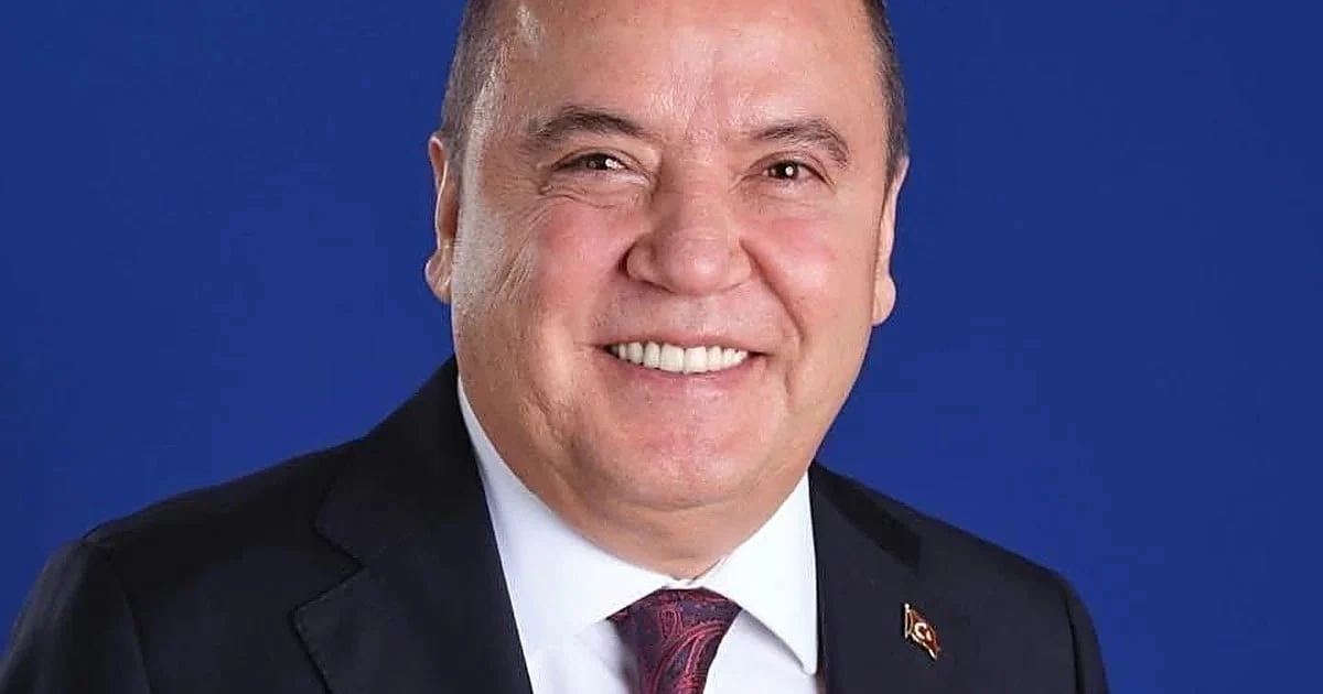Antalya rüşvet davasında 3. duruşma: Böcek'e 258,6 milyon liralık müsadere talebi
