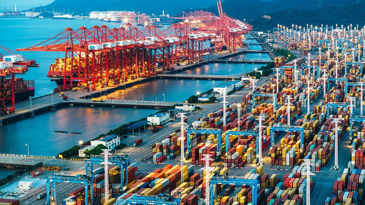 Çin, 160'tan fazla ülkenin başlıca ticaret ortağı oldu