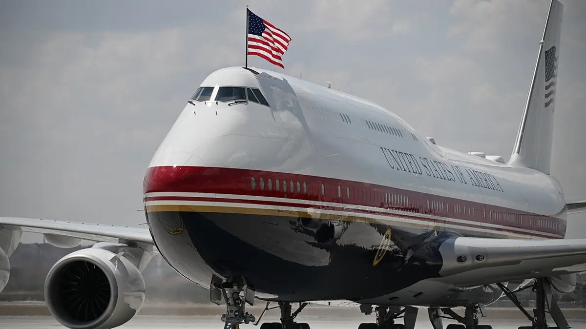 Trump'ın uçan kalesi modernize edilecek! Bizzat açıkladı