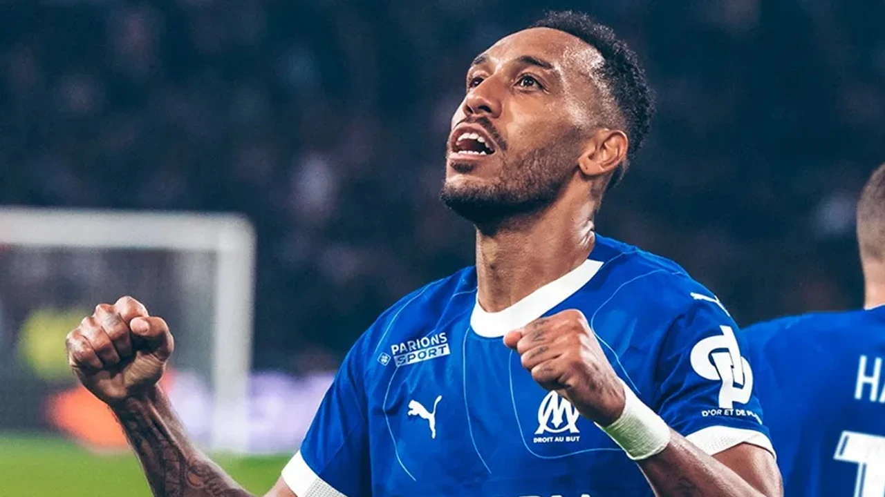 Çorum FK ile adı anılan Aubameyang, Deportivo ile anlaştı