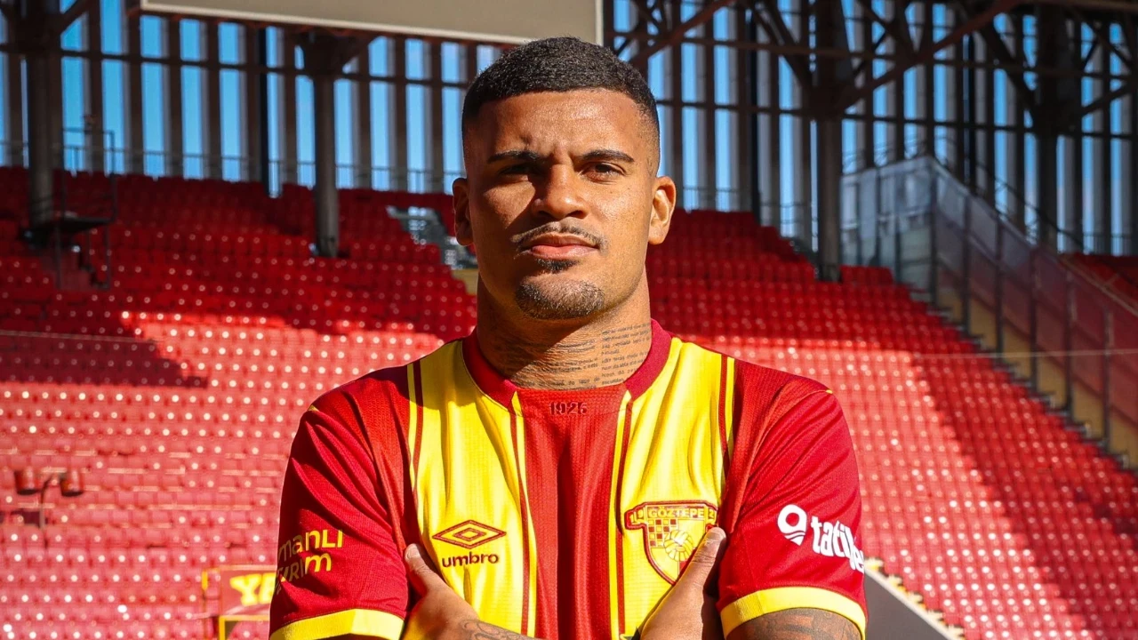 Süper Lig'den Sırbistan'a: Göztepe, forvetini Partizan'a kiraladı