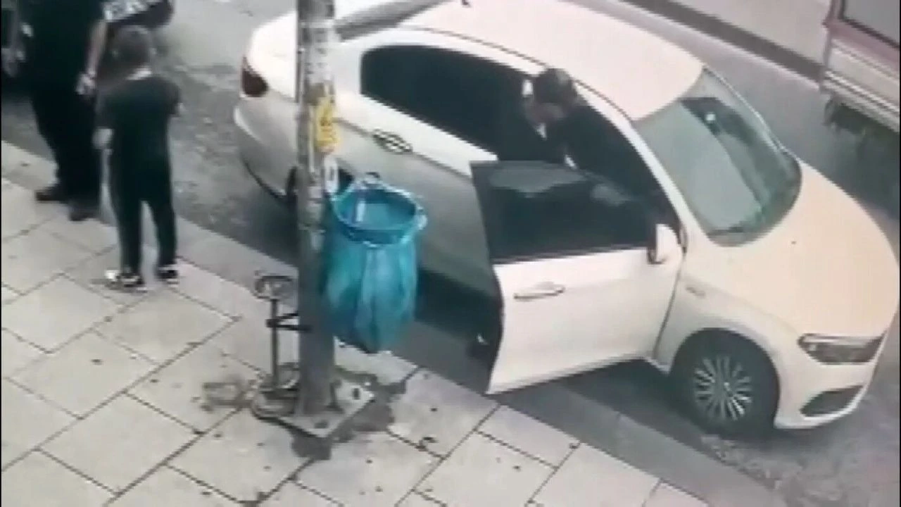 Erhan Karaal'ın aracına takip cihazı takıldığı anlar ortaya çıktı