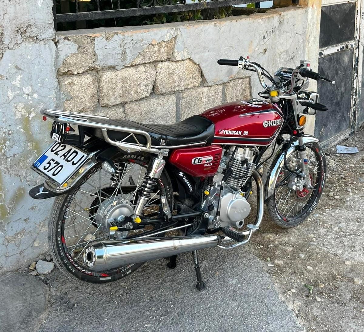 Park halindeki motosiklet çalındı