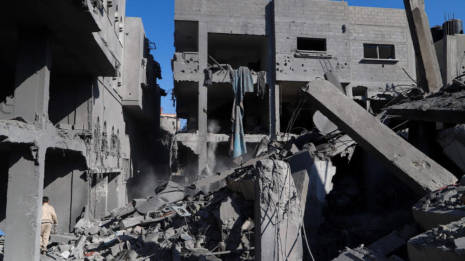 İsrail, Gazze’de sivilleri hedef aldı: 6 ölü, 15 yaralı