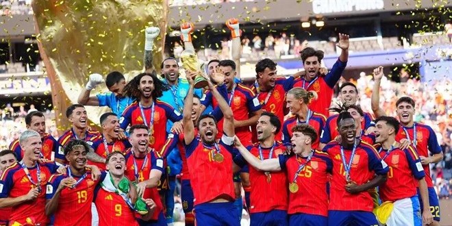 FIFA Dünya Kupası'nın en iyi 11'i açıklandı