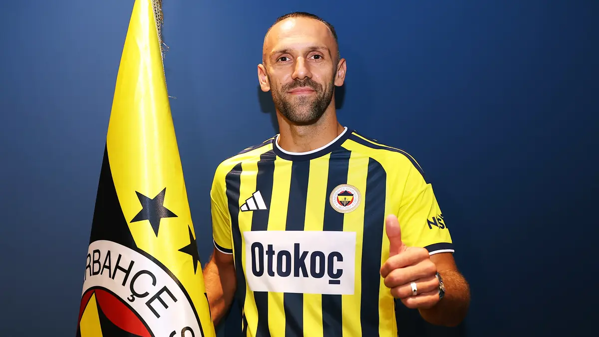 Vedat Muriqi 3 yıllık imzayı attı! 'Bu formaya layık olacağım'