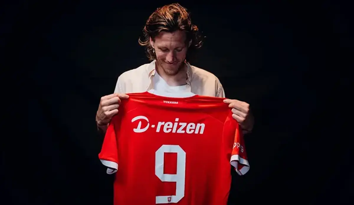 Twente Weghorst'u transfer etti