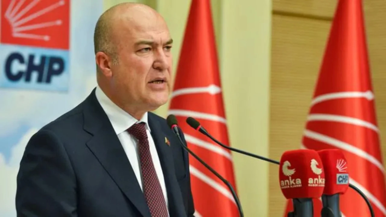 CHP'li Murat Bakan: Mevcut partilerden biriyle görüşmeler ve yeni parti süreci beraber ilerliyor