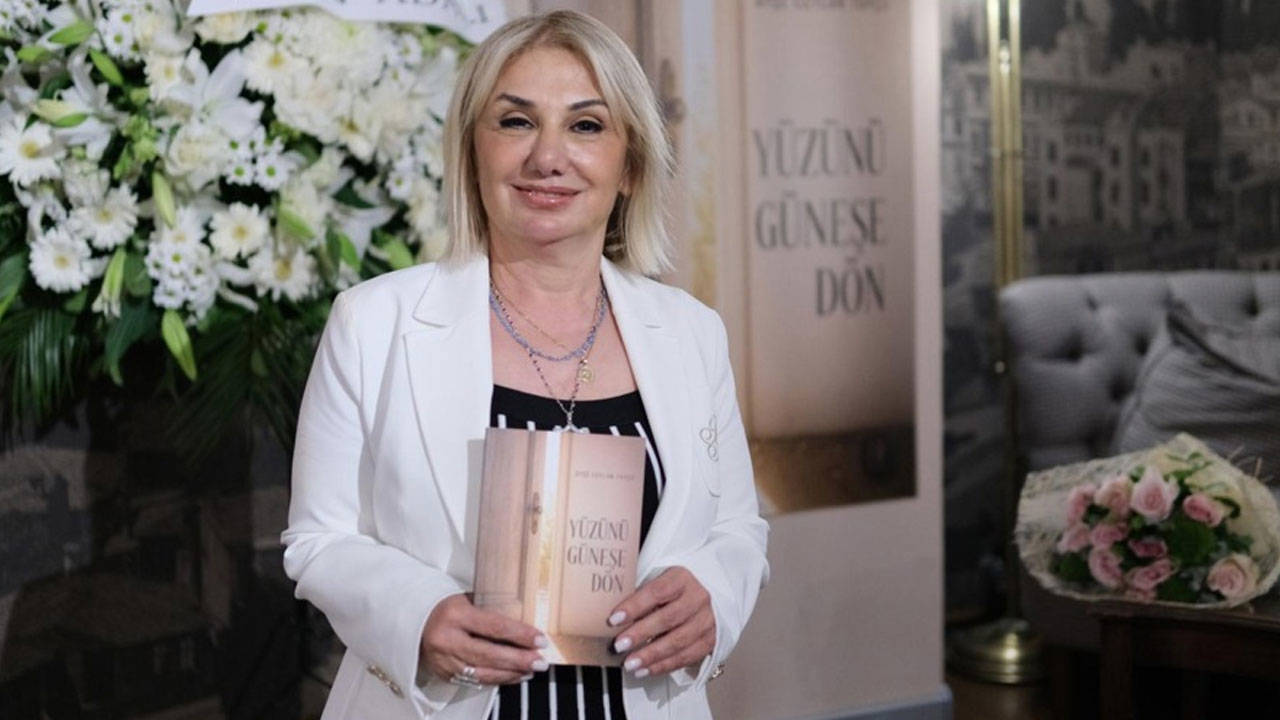 Ayşe Ceylan Topçu'nun ilk öykü kitabı yayımlandı: Yüzünü Güneşe Dön