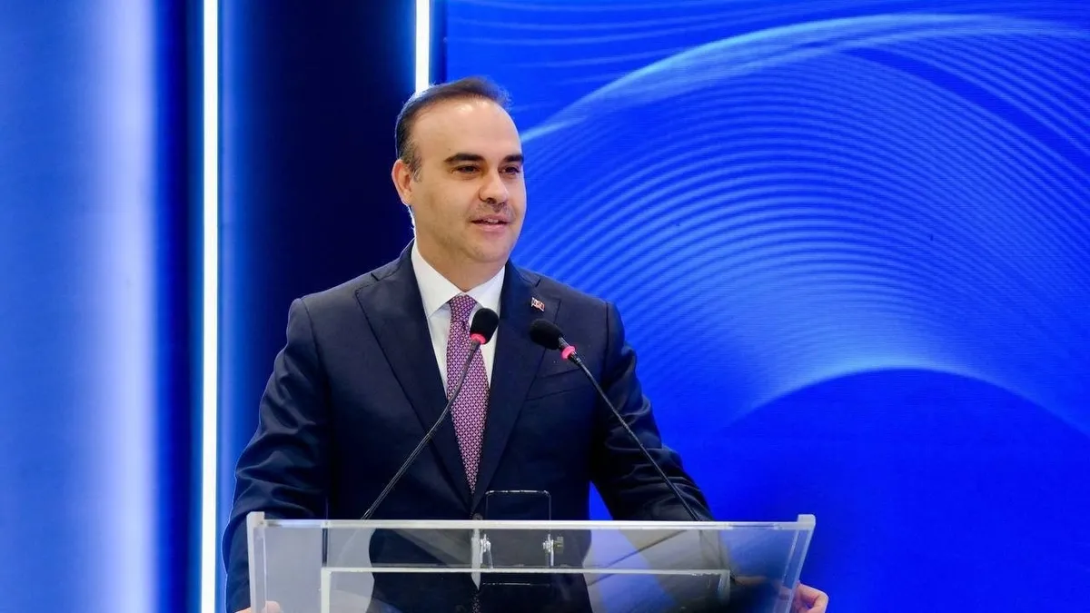 Bakan Kacır: Türkiye savunma yatırımlarına ev sahipliği yapmaya hazır