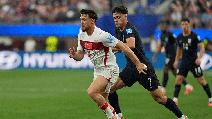 Beşiktaş, Salih Özcan'ı resmen açıkladı! İstanbul'a geliş saati belli oldu