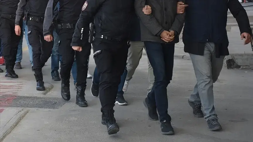 İzmir'de FETÖ soruşturması: 78 gözaltı kararı