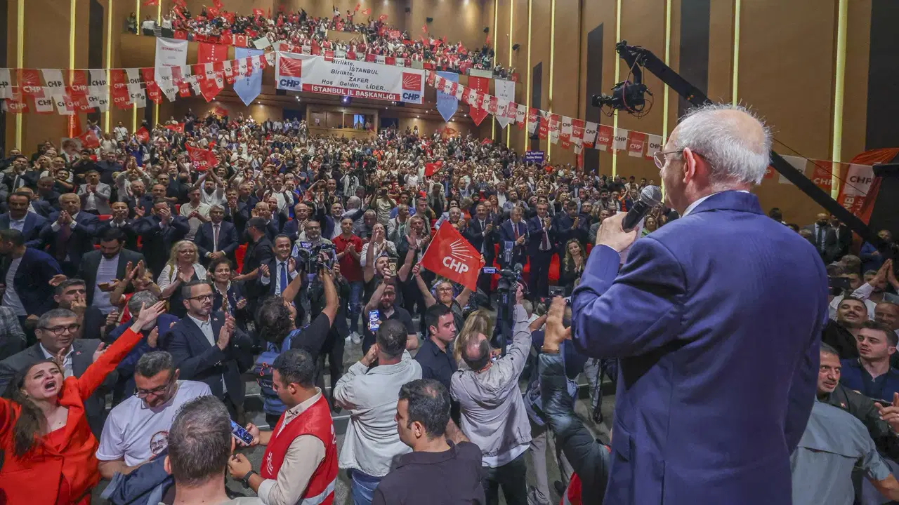 Kılıçdaroğlu'nun üye etkinliğinde 'figüran' krizi: Savcılık soruşturma başlatıldığını duyurdu