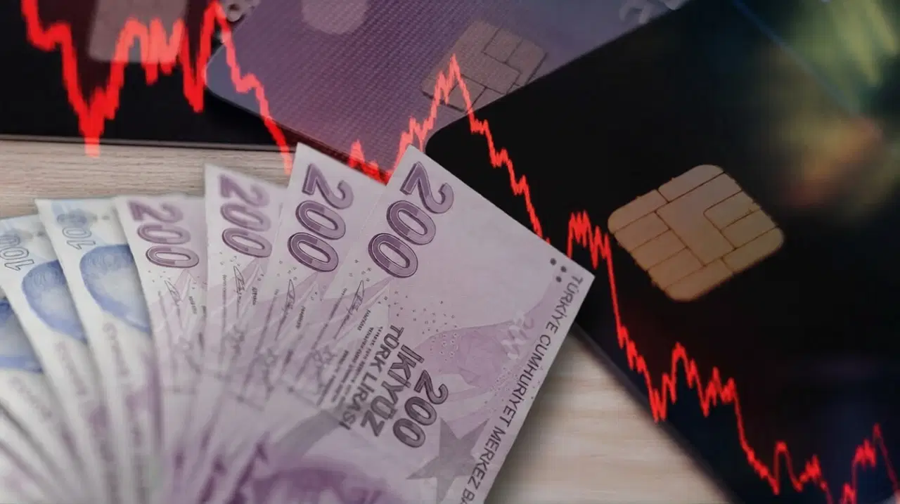 Yabancı Türkiye'de harcamayı kıstı, yurttaş yurtdışına yöneldi: Kartlı harcamalarda tarihi tersine dönüş