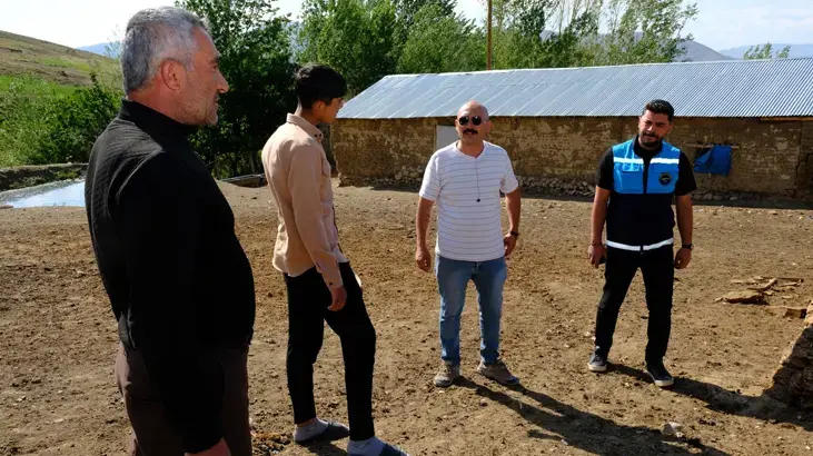 Önce tilkiye sonra koyunlara saldırdı! Van’da bir mahallede kuduz karantinası