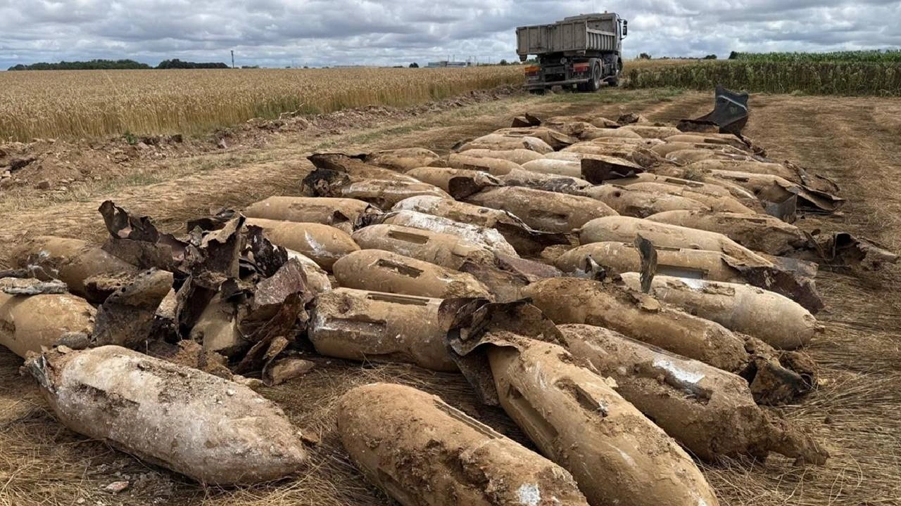 İnternet kablosu döşerken bulundu: Tam 75 tane, her biri 250 kilo!