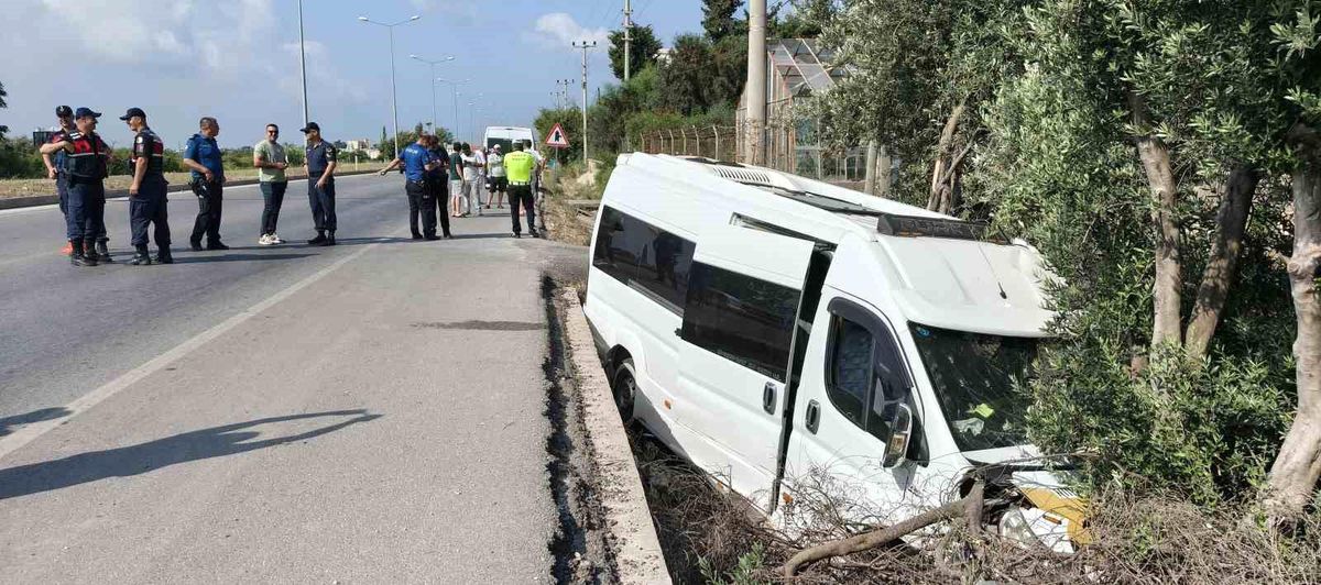 Yolcu minibüsünde dehşet anları kamerada: Kaçırdığı minibüsle kaza yapıp öldü
