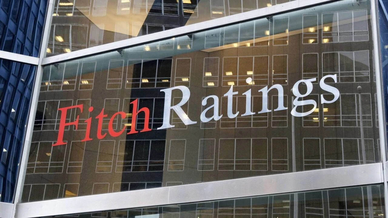 Fitch, küresel ekonomik büyüme tahminini düşürdü