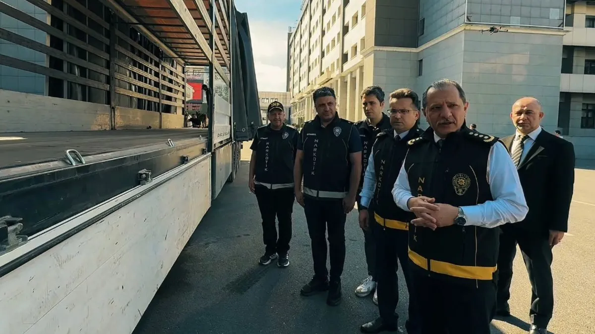 İran Rotası’na seri darbe… 210 kilogram zehir ele geçirdiler