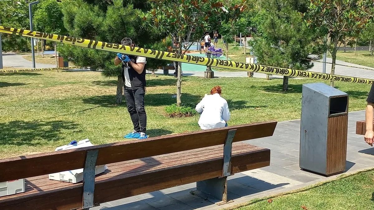 Çatalca’da feci olay: Boşanma aşamasındaki koca eşini boğazından bıçakladı!