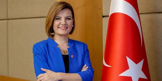 İzmit Belediye Başkanı Fatma Kaplan Hürriyet görevden uzaklaştırıldı