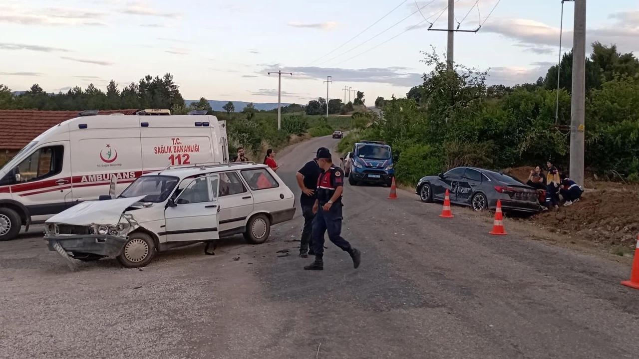 Bilecik’te feci kaza: 10 yaralı