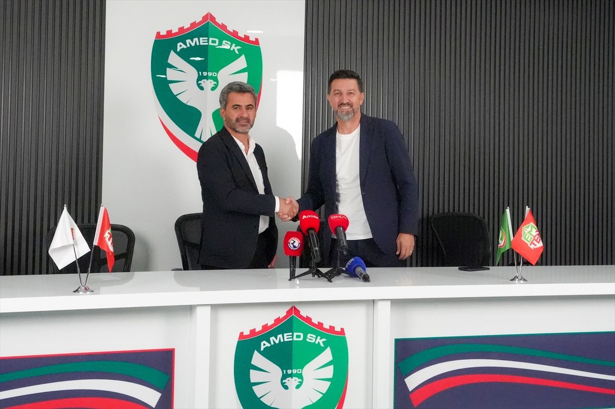 Amed Sportif Faaliyetler'de teknik direktörlük görevine Besnik Hasi getirildi