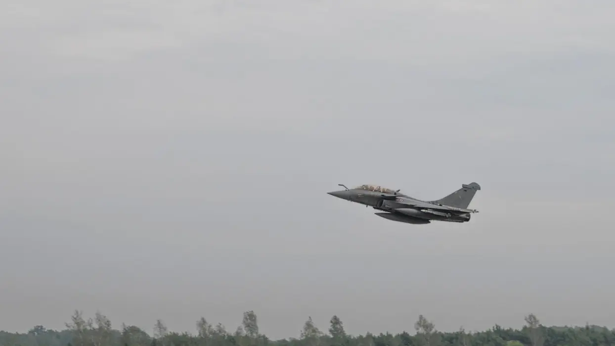 NATO alarma geçti! Hava sahasını ihlal eden İHA düşürüldü