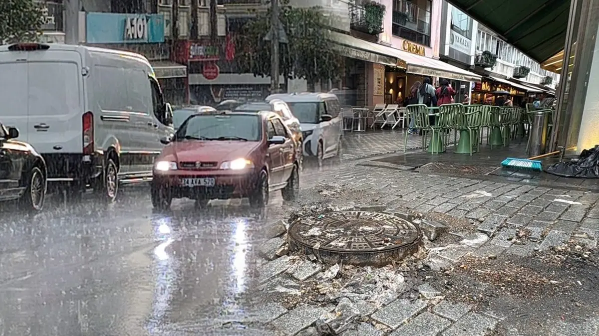 İstanbul'da sağanak kabusu! Altyapı yine sınıfta kaldı