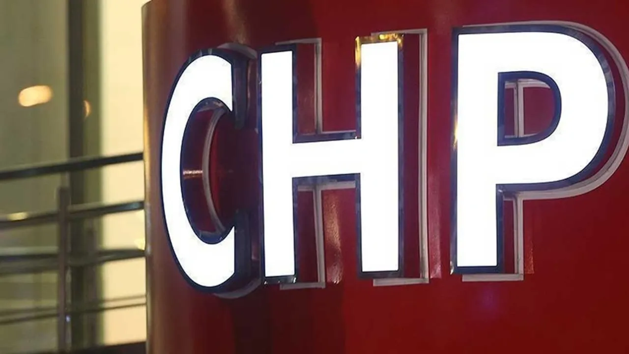 CHP'de 7 il başkanı daha görevden alındı