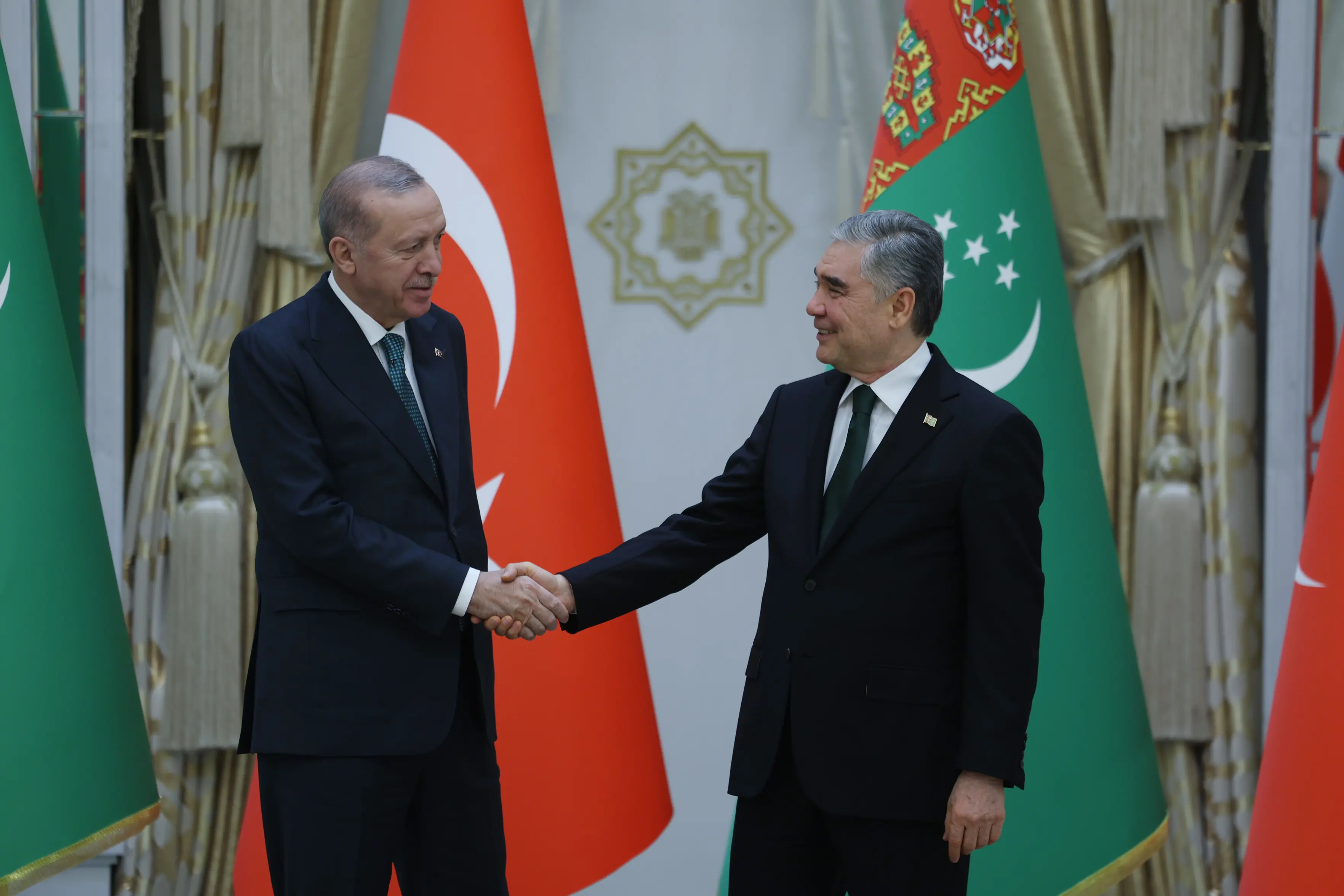 Cumhurbaşkanı Erdoğan, Türkmenistan lideri Berdimuhamedov ile görüştü