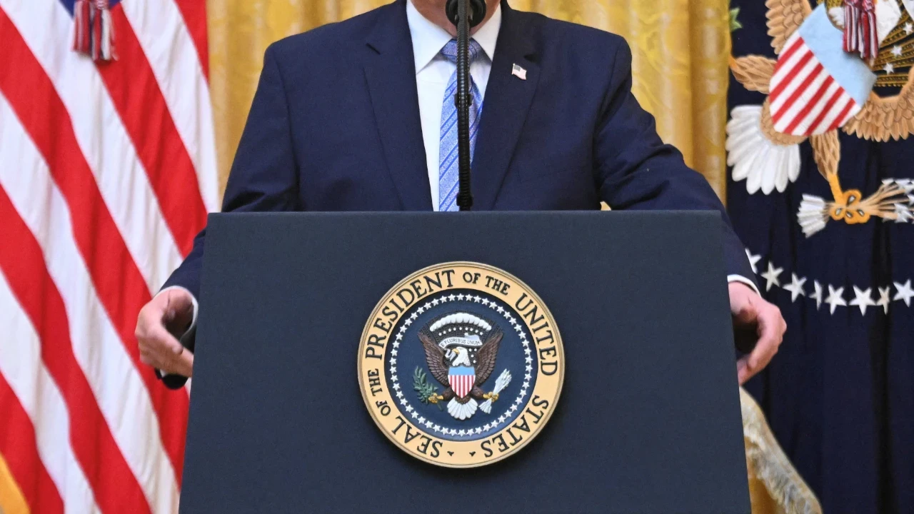 Beyaz Saray çalışanına bahis soruşturması: "Trump'ın konuşmaları üzerinden 100 bin dolar kazandı"