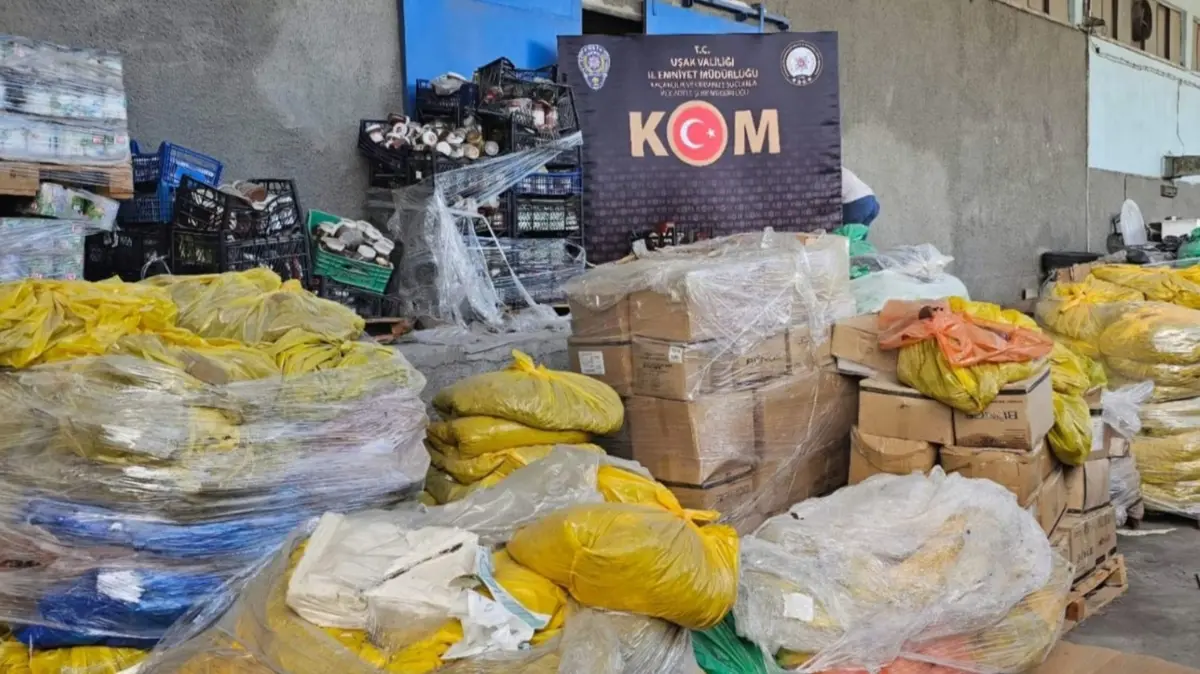 Çikolata deposuna baskın! 29 ton çikolata ele geçirildi